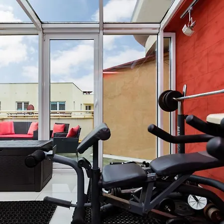 With Gym And Sauna By Renters Apartment *